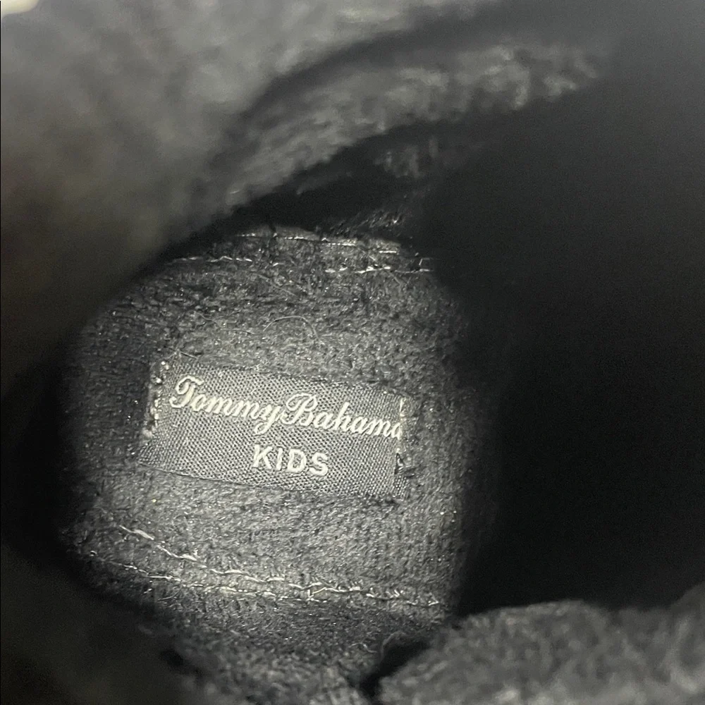 Tommy Bahama adventures perfect sneakers